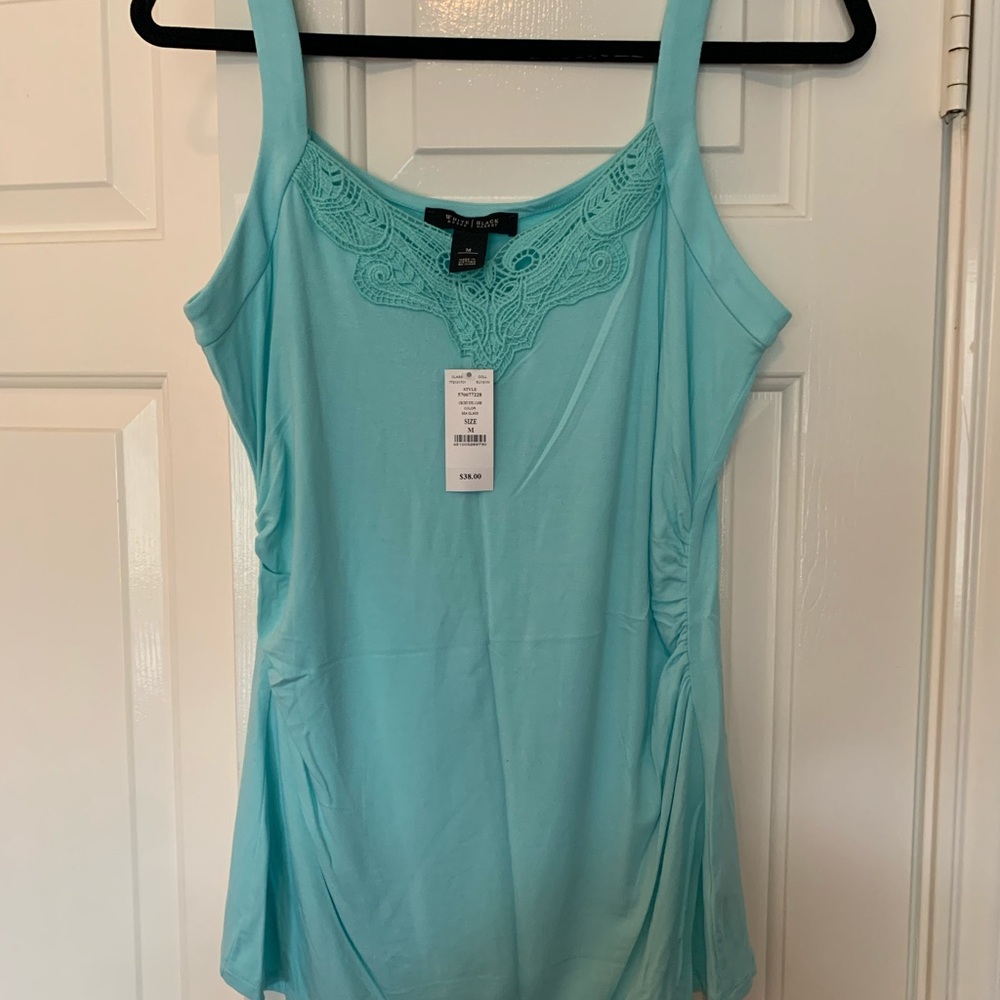 Whit house black market tank sz M NWT